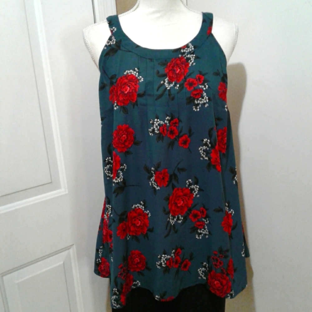 🌺 Like New Gorgeous Torrid Floral Blouse